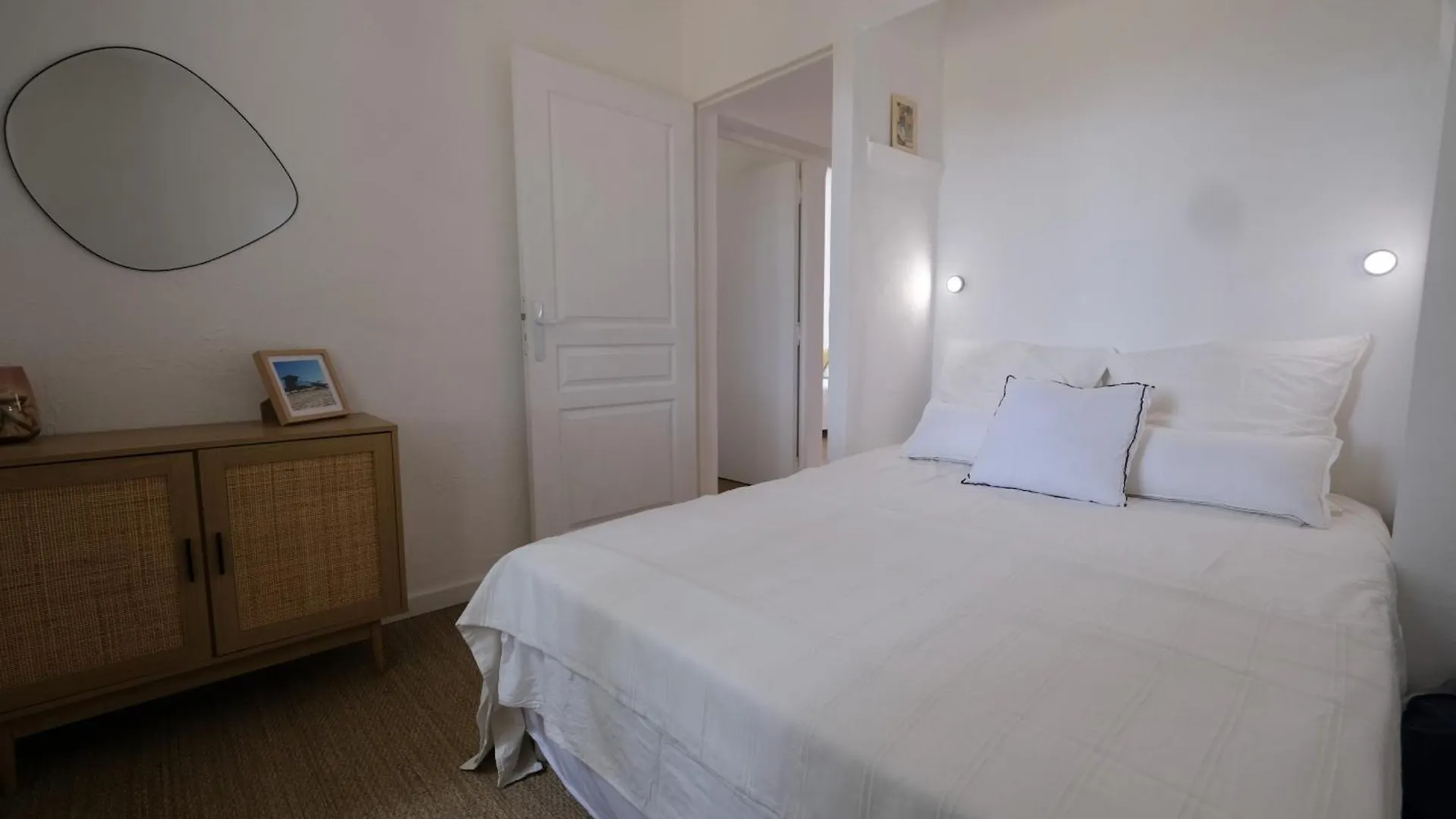 Vila Charming House With Private Pool In Lagnes, Near Isle Sur La Sorgue, In The Luberon, In Provence, For 8 People Lagnes
