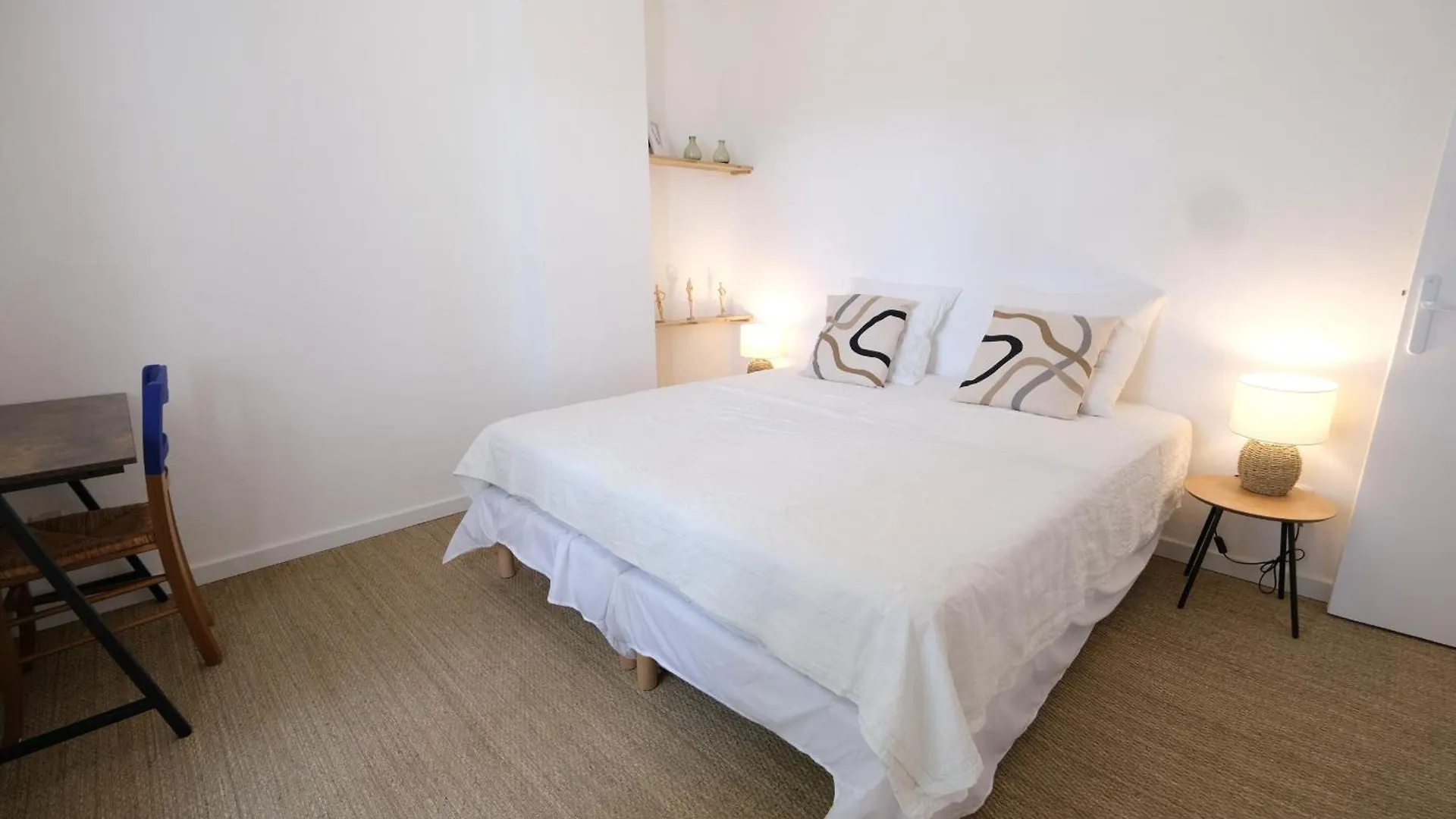 Vila Charming House With Private Pool In Lagnes, Near Isle Sur La Sorgue, In The Luberon, In Provence, For 8 People