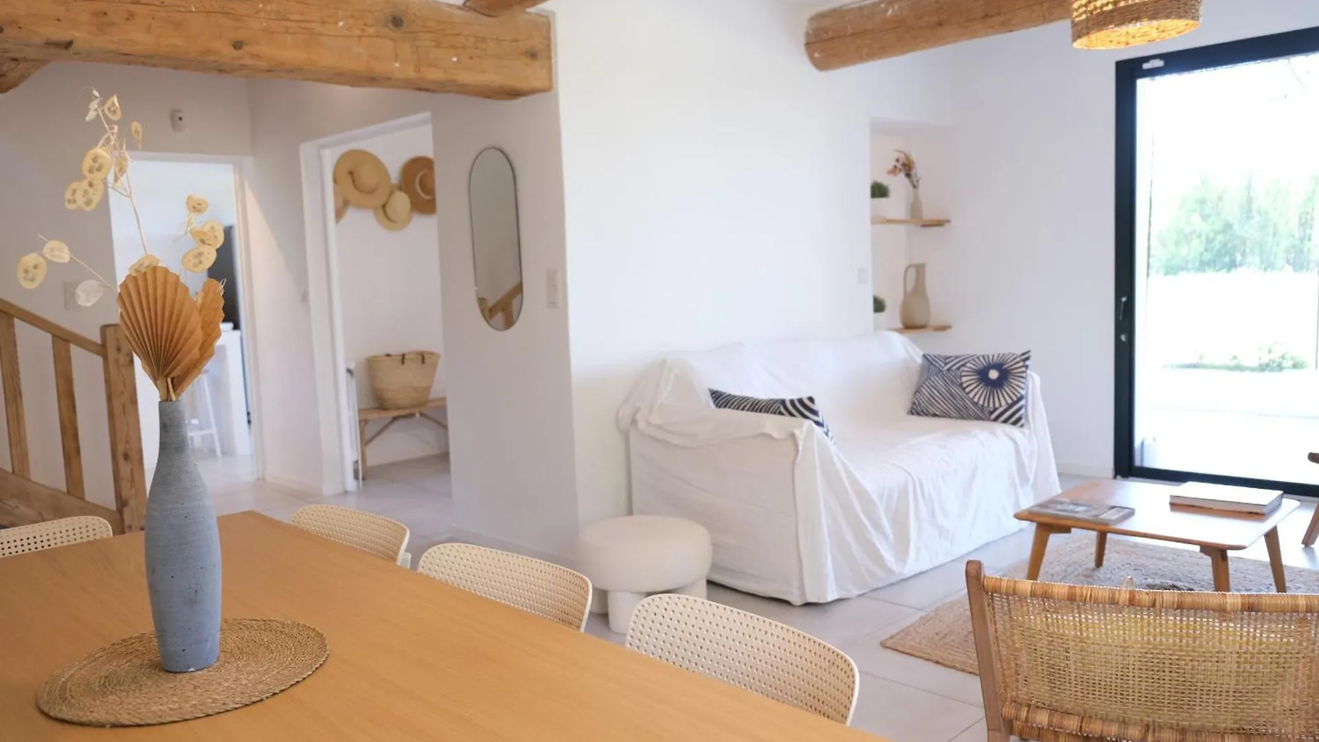Vila Charming House With Private Pool In Lagnes, Near Isle Sur La Sorgue, In The Luberon, In Provence, For 8 People