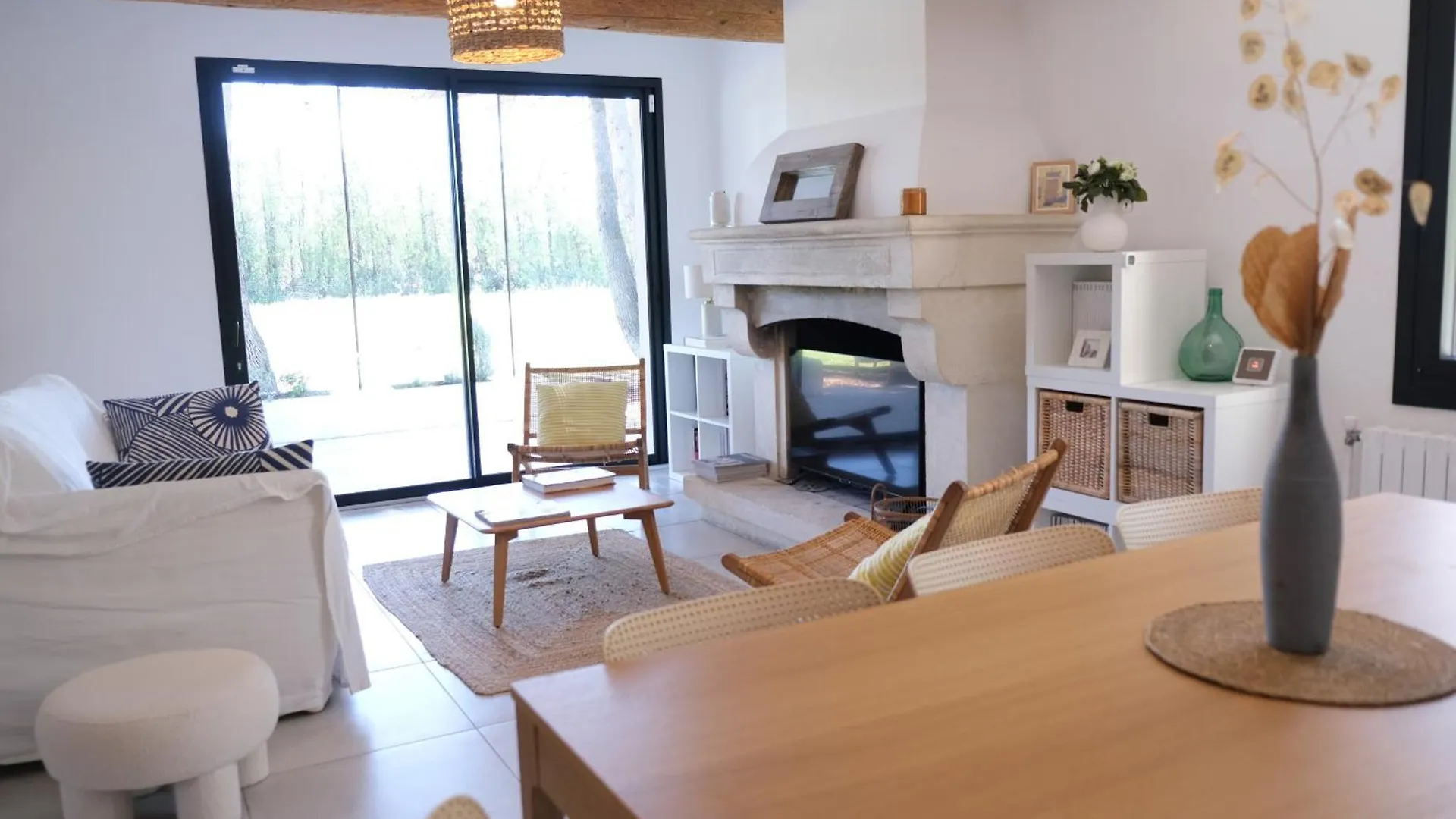 Vila Charming House With Private Pool In Lagnes, Near Isle Sur La Sorgue, In The Luberon, In Provence, For 8 People Francie